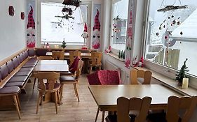 Gast - Gästehaus Astenblick auch für grosse Gruppen geeignet